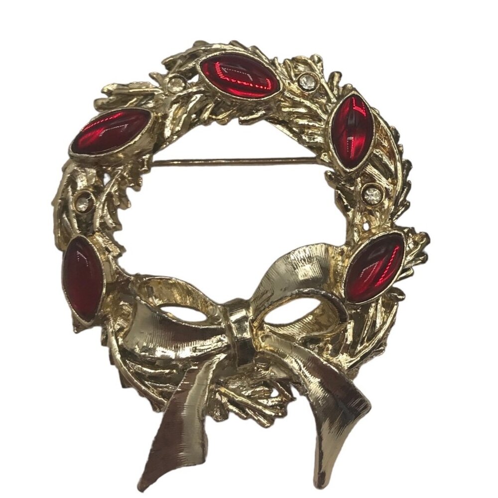 Tancer Gold Tone Red Rhinestone Christmas Wreath Brooch, Signed M46